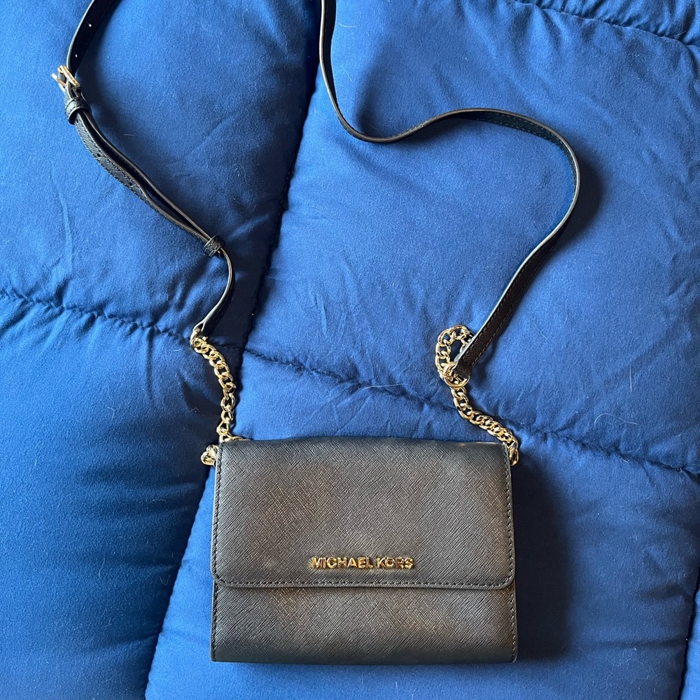 Michael kors crossbody bag
